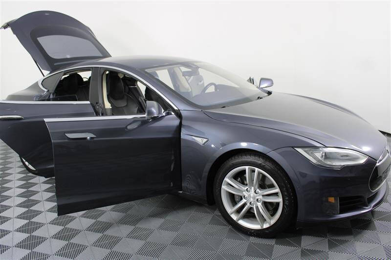 2015 Tesla Model S