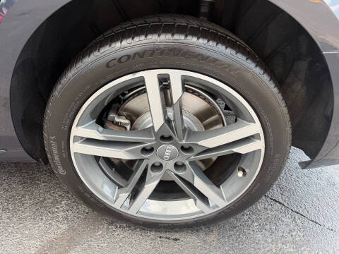 2017 Audi A4 2.0T quattro Premium Plus