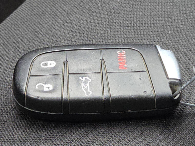 2017 Dodge Challenger SXT