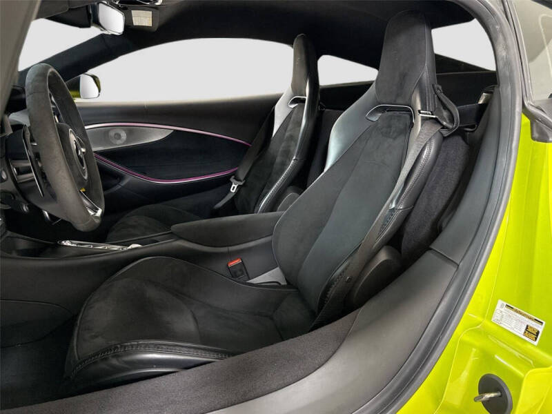 2023 McLaren Artura