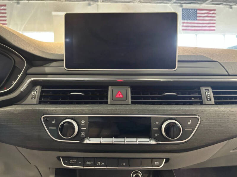 2017 Audi A4 2.0T quattro Prestige