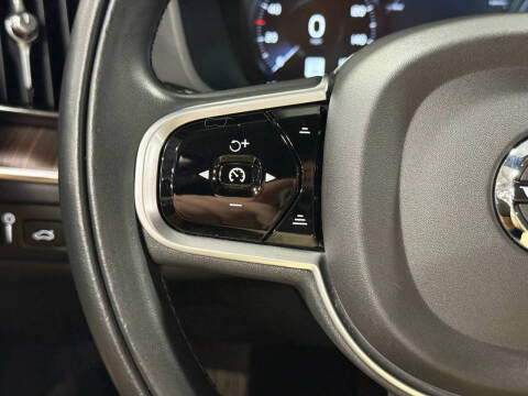 2021 Volvo XC60 Recharge T8 Inscription