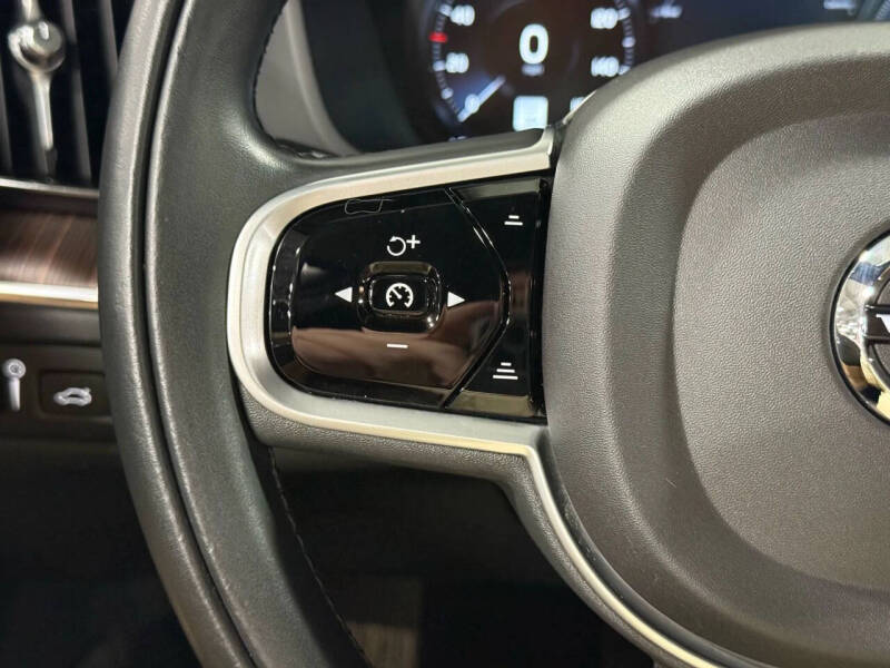 2021 Volvo XC60 Recharge T8 Inscription