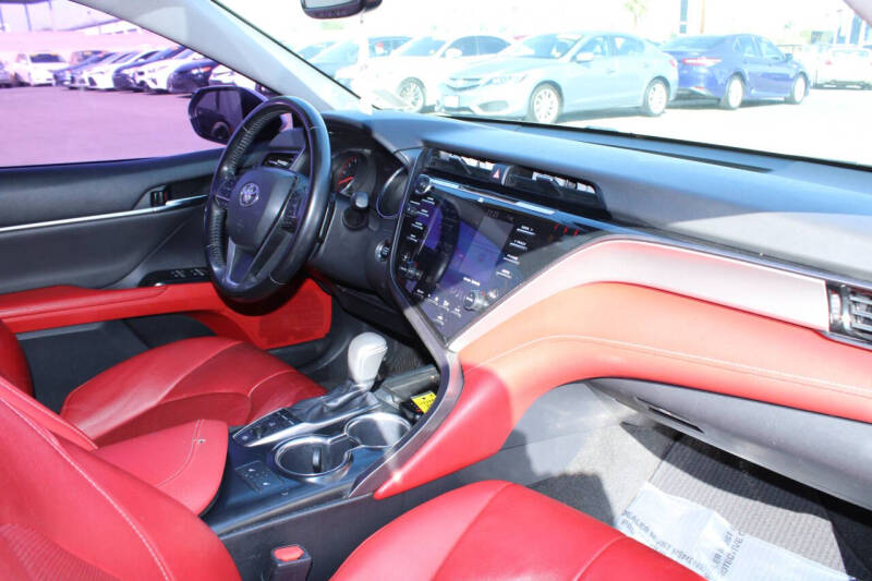 2019 Toyota Camry XSE