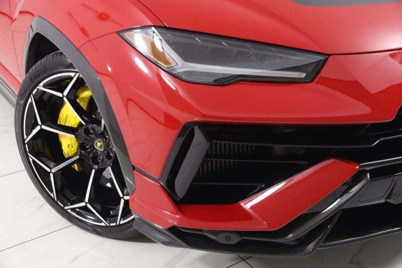 2024 Lamborghini Urus Performante