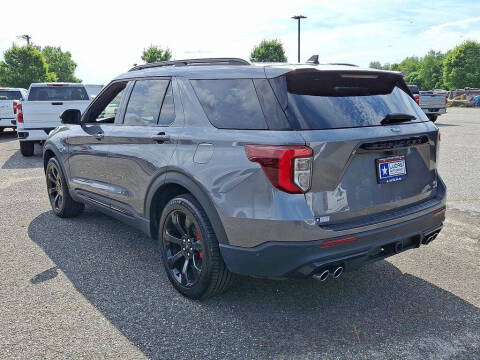 2022 Ford Explorer ST