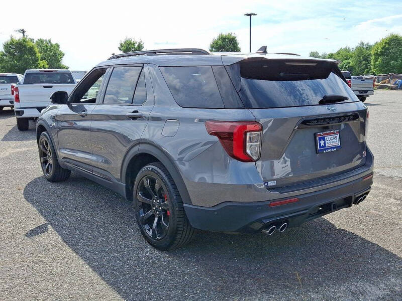 2022 Ford Explorer ST