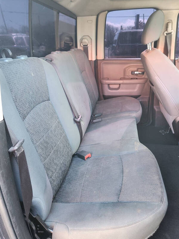 2017 RAM 1500 SLT