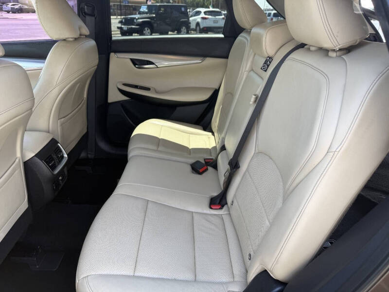 2019 Infiniti QX50 Essential