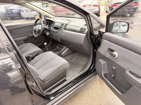 2009 Nissan Versa 1.6 Base