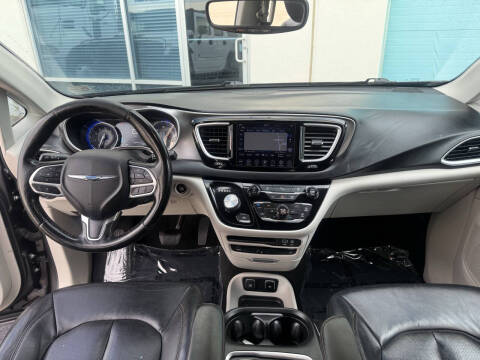 2020 Chrysler Pacifica Touring L Plus