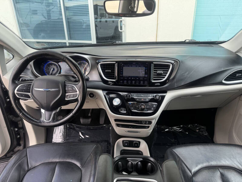 2020 Chrysler Pacifica Touring L Plus