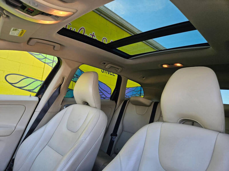 2016 Volvo XC60 T5 Drive-E Premier