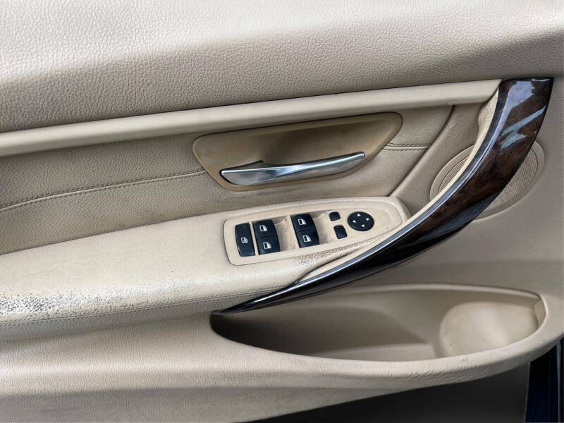 2015 BMW 3 Series 328i