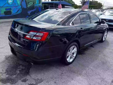 2015 Ford Taurus Limited