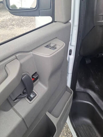 2021 Chevrolet Express 2500