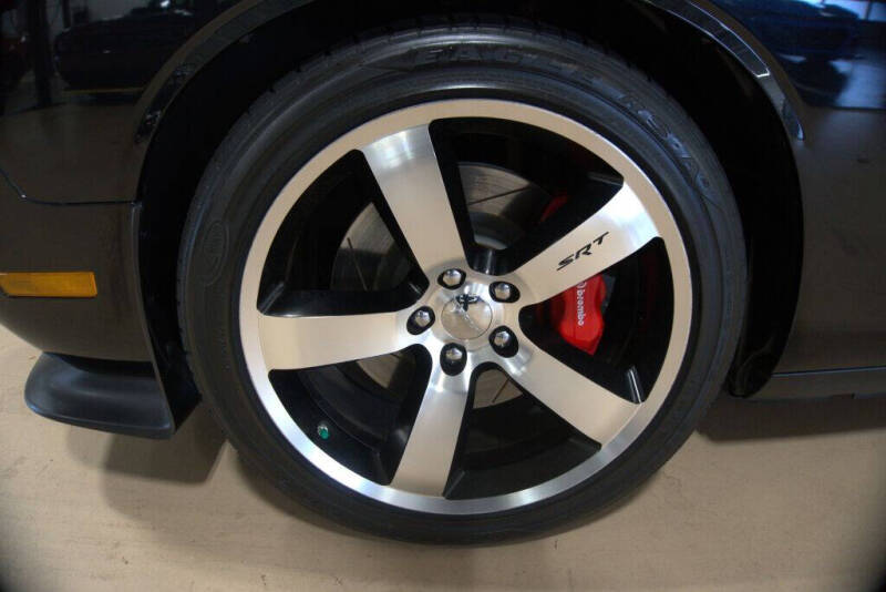 2014 Dodge Challenger SRT8