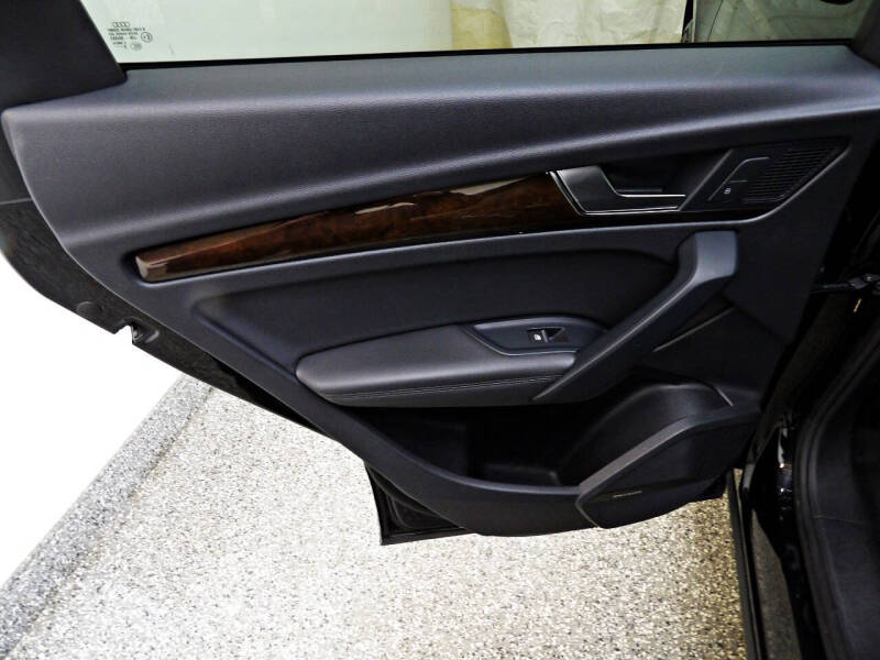 2020 Audi Q5 quattro Premium Plus 45 TFSI