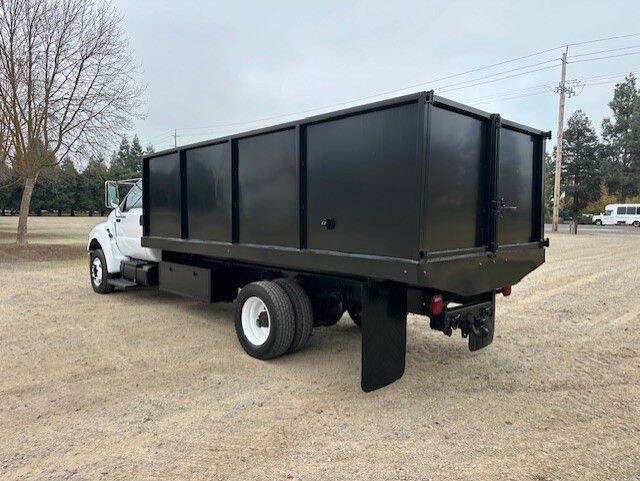 2013 Ford F-650 Super Duty