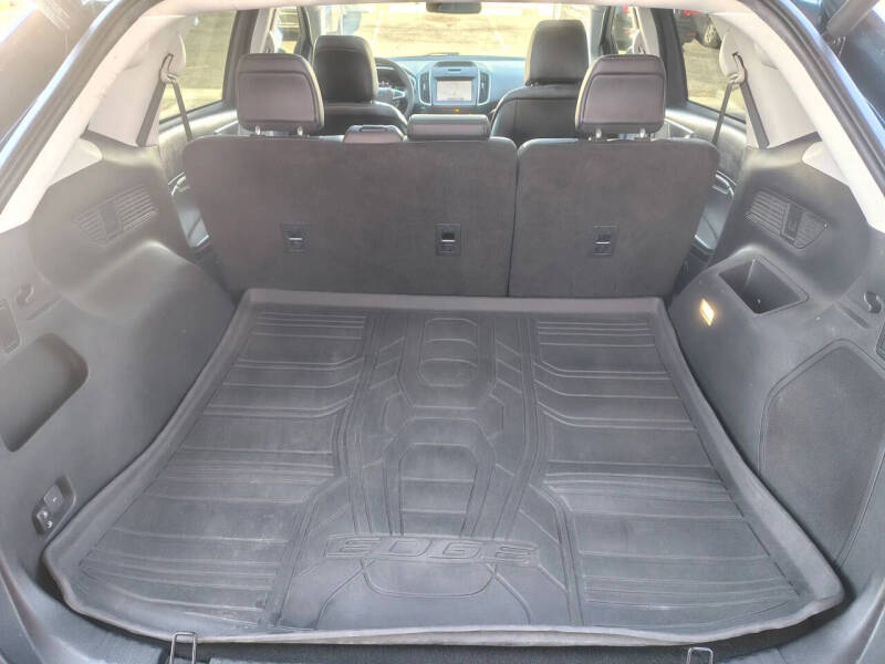 2020 Ford Edge Titanium - Photo 25