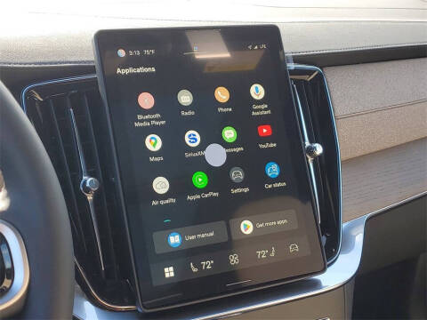 2025 Volvo XC90 B6 Core Bright Theme