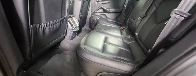 2016 Porsche Cayenne GTS