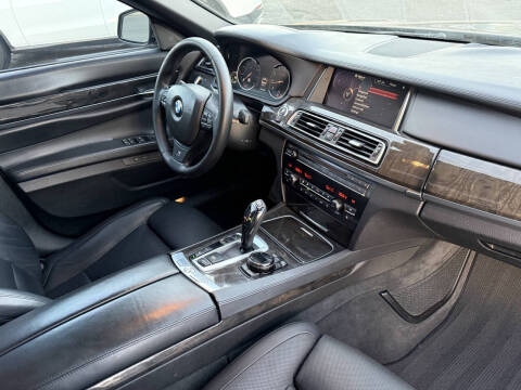 2015 BMW 7 Series 750i