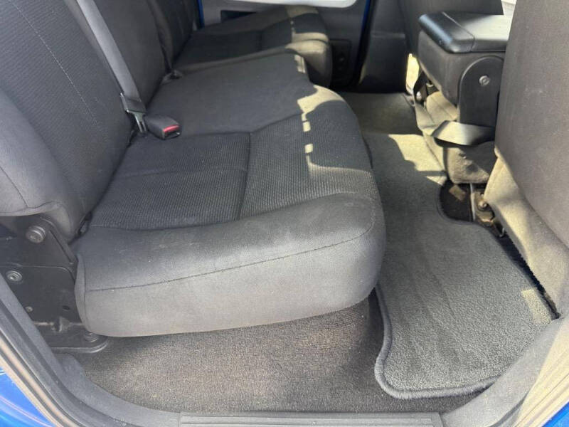 2008 Mitsubishi Raider LS