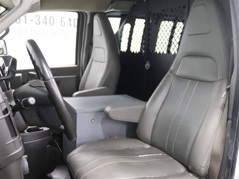 2022 Chevrolet Express 2500