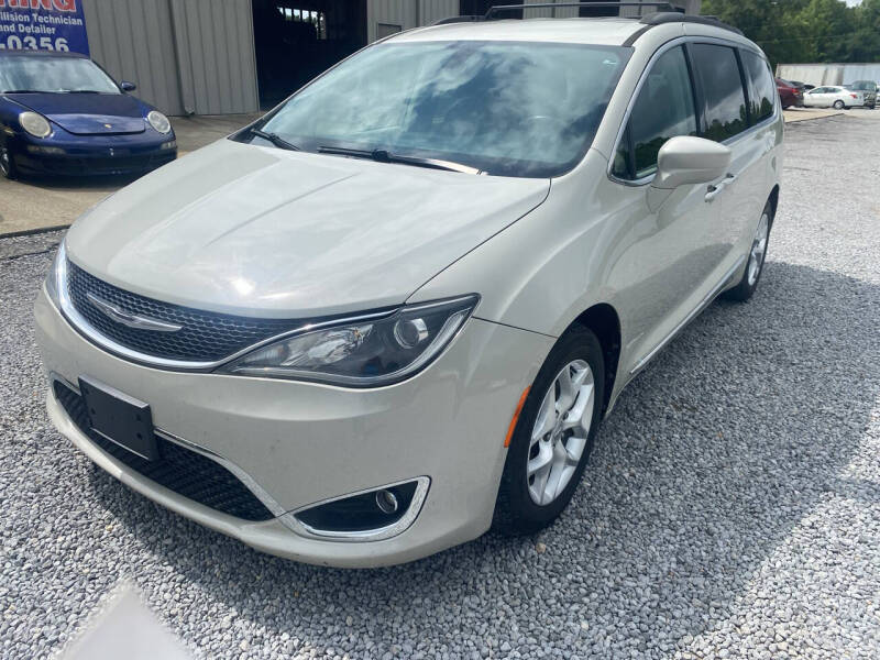 2017 Chrysler Pacifica Touring-L