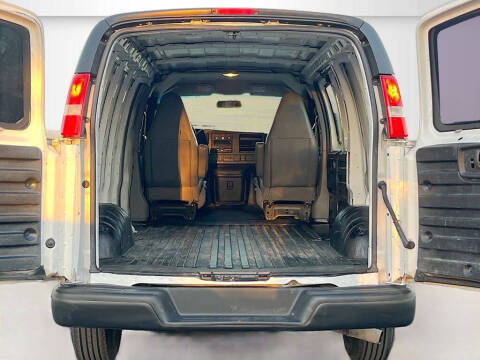 2022 GMC Savana 2500