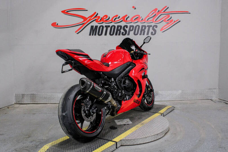 2017 Suzuki GSX-R1000