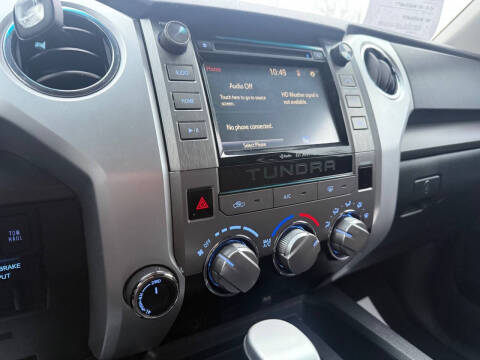 2017 Toyota Tundra SR5