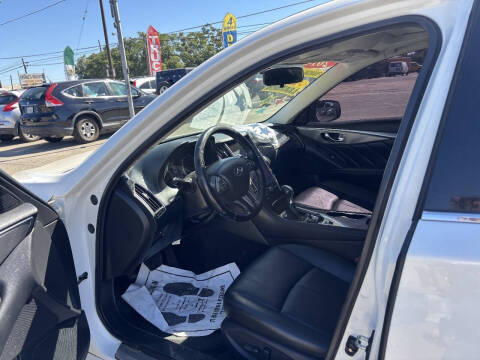 2014 Infiniti Q50 Premium