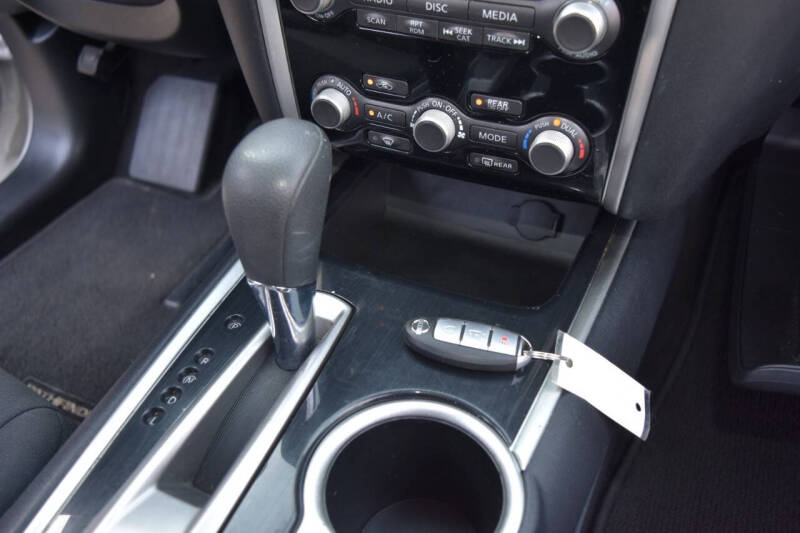 2017 Nissan Pathfinder S