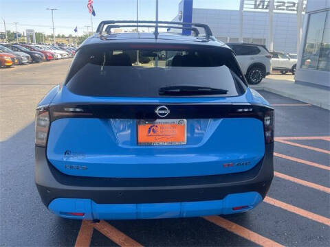 2025 Nissan Kicks SR