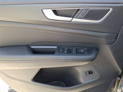 2026 Volkswagen Atlas Cross Sport SEL R-Line Black 4Motion