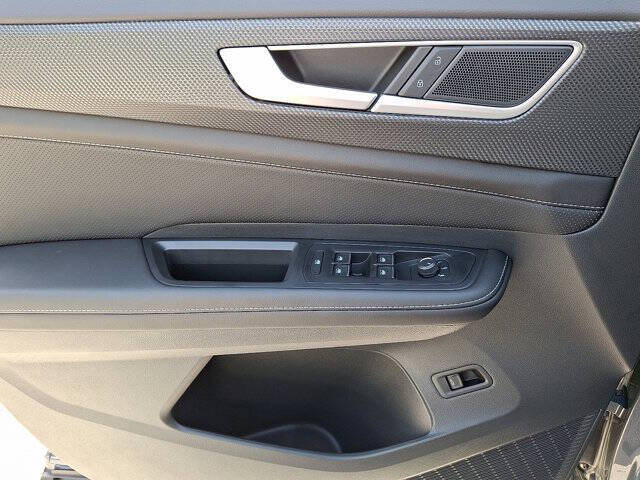 2026 Volkswagen Atlas Cross Sport SEL R-Line Black 4Motion