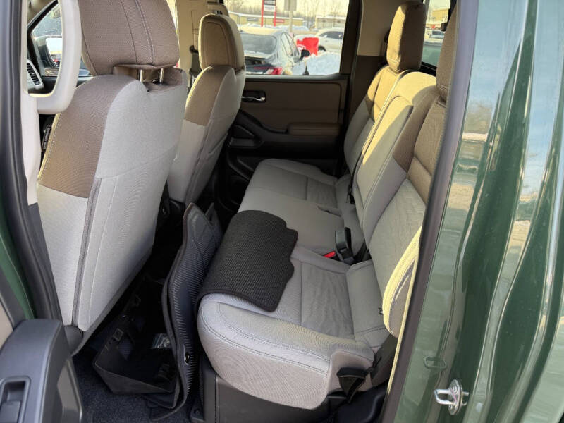 2023 Nissan Frontier SV