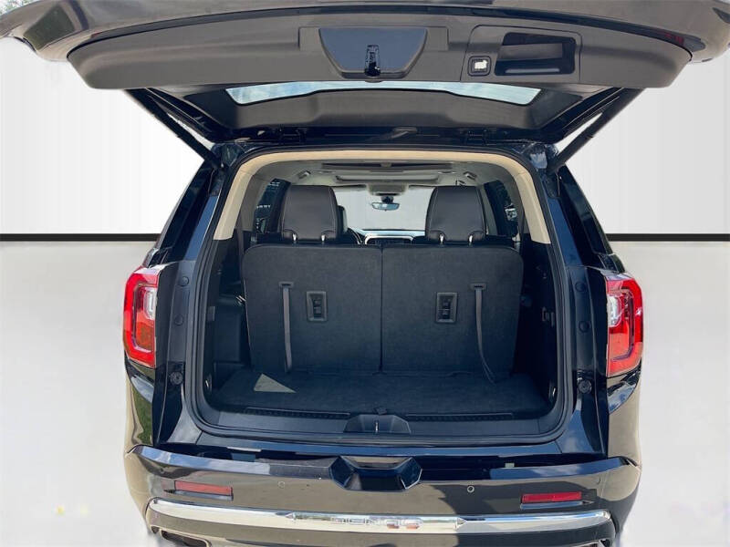 2022 GMC Acadia Denali