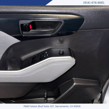 2020 Toyota Highlander L