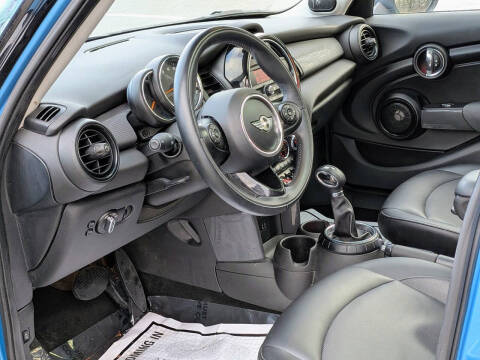 2016 MINI Hardtop 4 Door Cooper