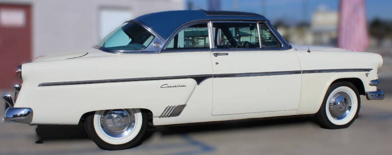 1954 Ford Crestline
