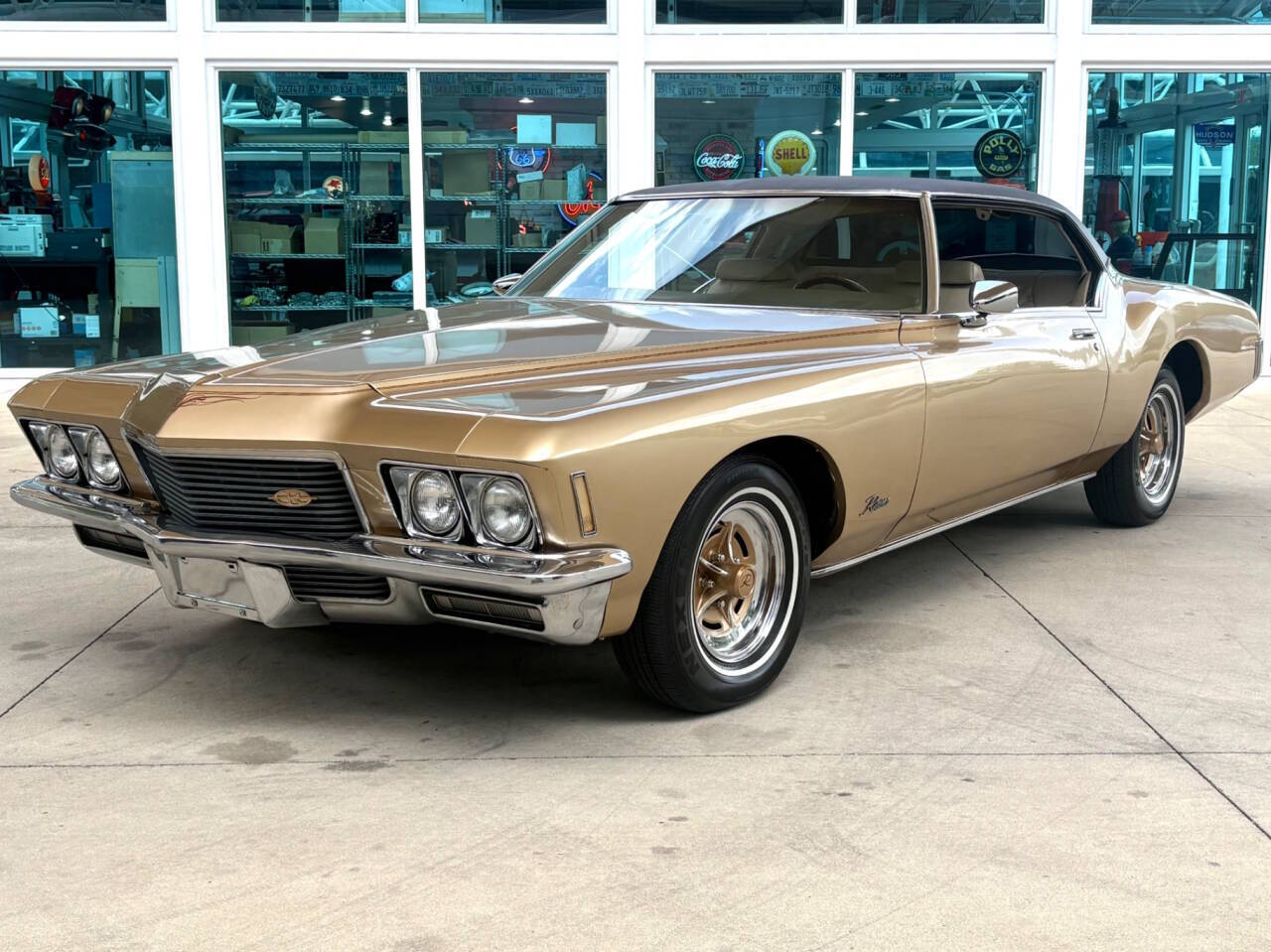 1971 Buick Riviera 1