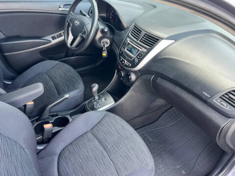 2017 Hyundai Accent SE