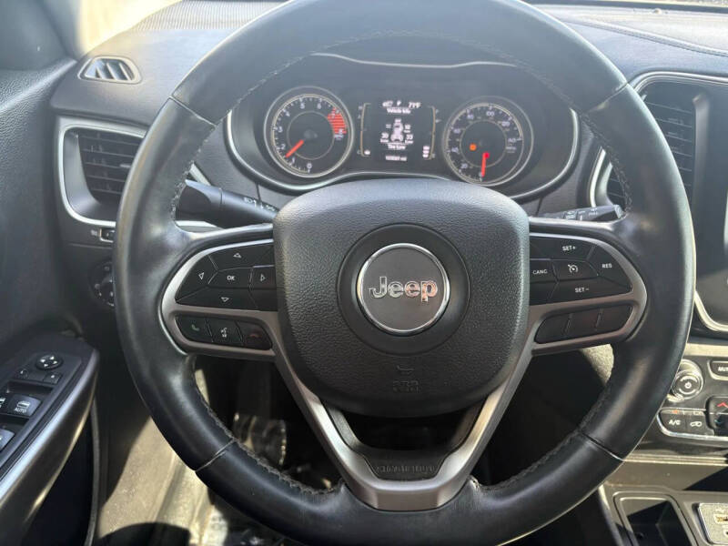 2019 Jeep Cherokee Latitude Plus