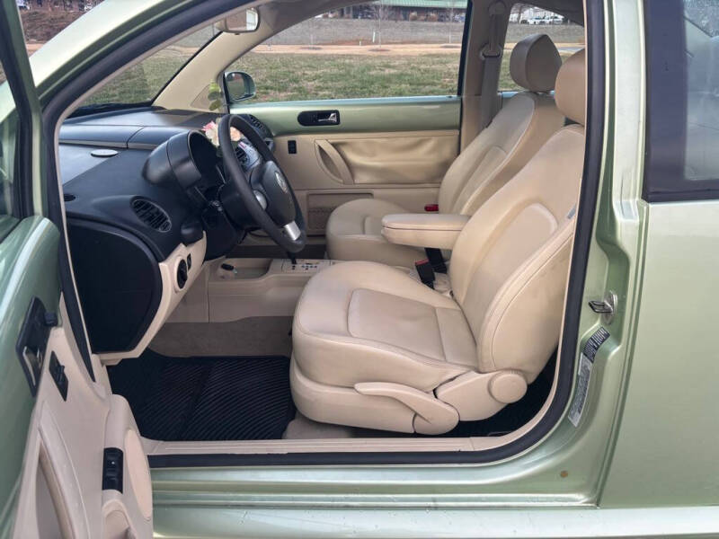 2006 Volkswagen New Beetle 2.5