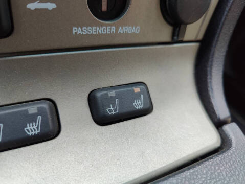 2004 Ford Thunderbird Deluxe