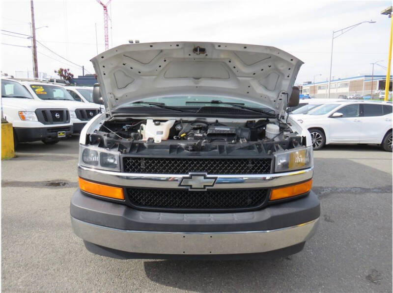2017 Chevrolet Express 2500
