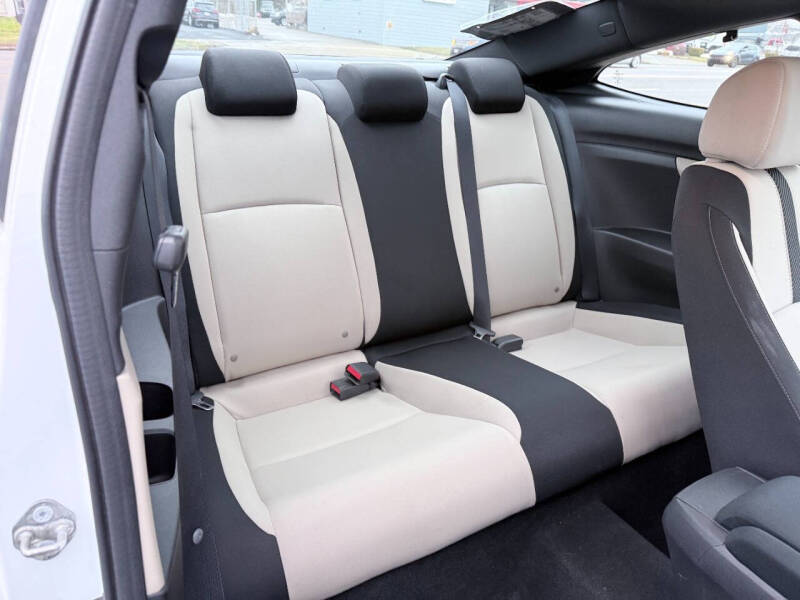 2017 Honda Civic LX-P